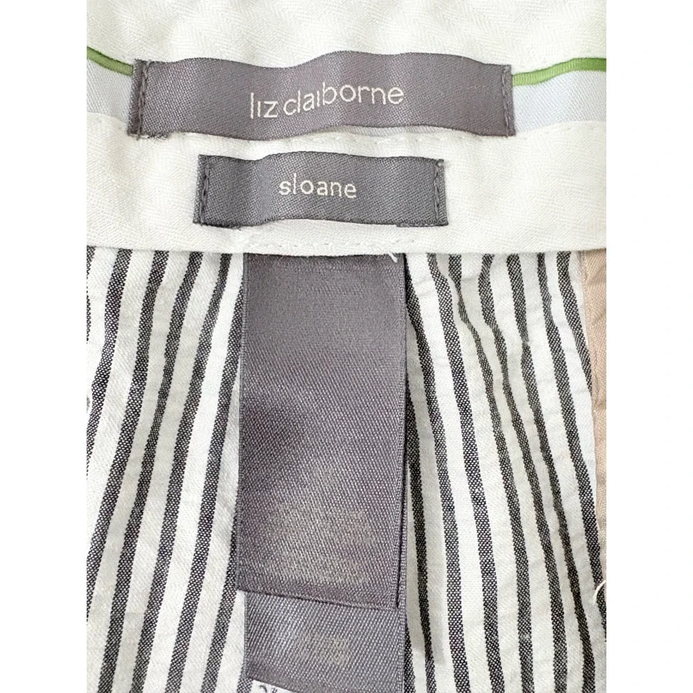 Liz‎ Claiborne Sloane Seersucker Shorts Blue White Striped Cotton Womens 16